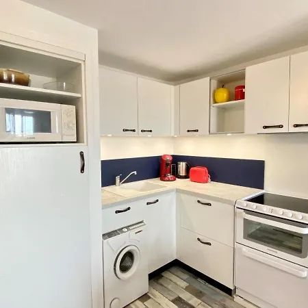 Appartement Cosy 4 Pers. Avec Loggia 100m De La - 1ère Ligne, Parking Inclus, - Fr-1-231-283 *